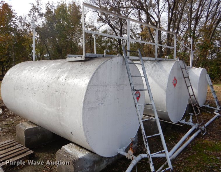 image for item FA9824 Fuel station