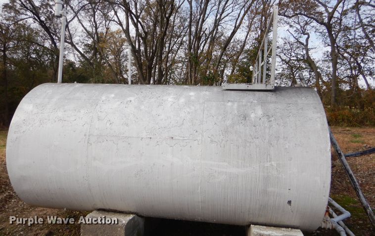 image for item FA9824 Fuel station