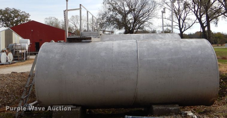 image for item FA9824 Fuel station