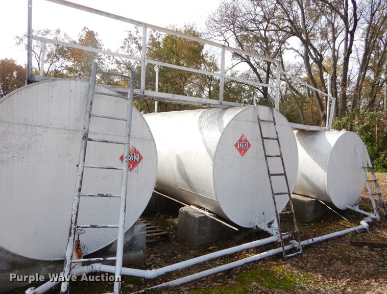 image for item FA9824 Fuel station