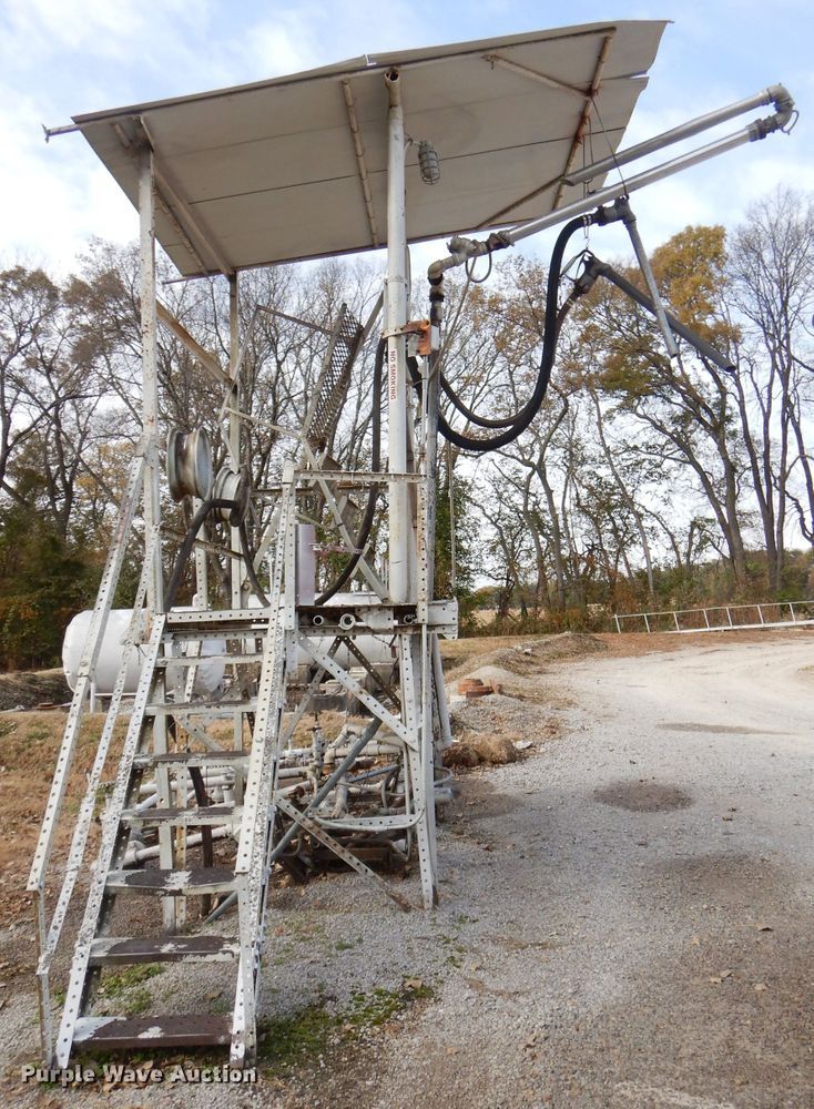 image for item FA9824 Fuel station