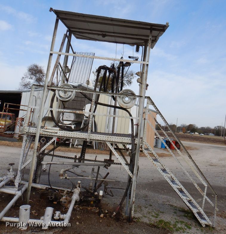 image for item FA9824 Fuel station