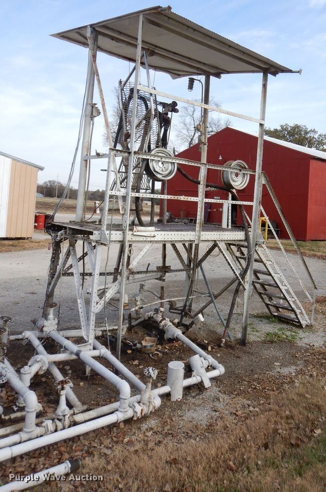 image for item FA9824 Fuel station