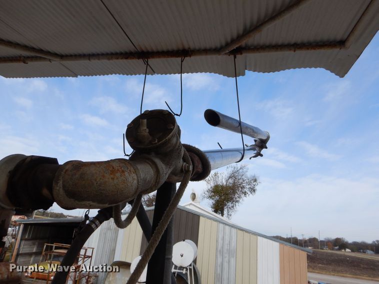 image for item FA9824 Fuel station