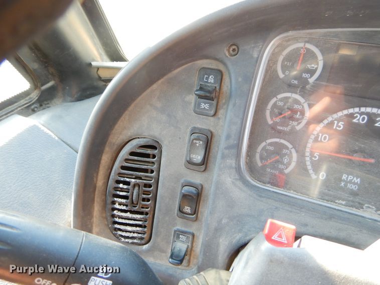 image for item FA9825 2008 Freightliner Thomas school bus