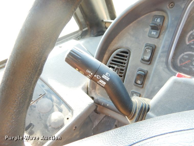 image for item FA9825 2008 Freightliner Thomas school bus