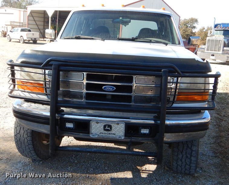 image for item FA9826 1997 Ford F350 XLT Crew Cab pickup truck