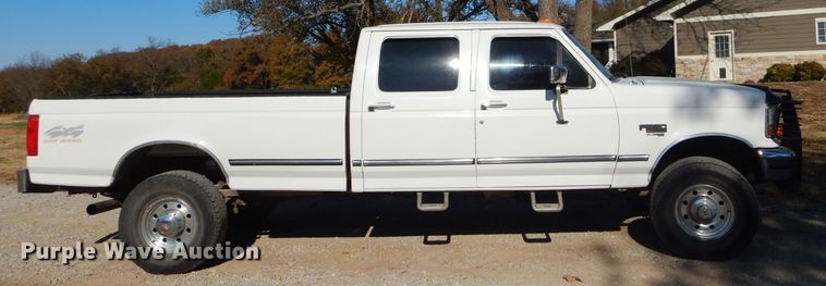 image for item FA9826 1997 Ford F350 XLT Crew Cab pickup truck