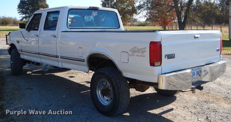 image for item FA9826 1997 Ford F350 XLT Crew Cab pickup truck