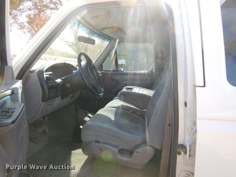 image for item FA9826 1997 Ford F350 XLT Crew Cab pickup truck