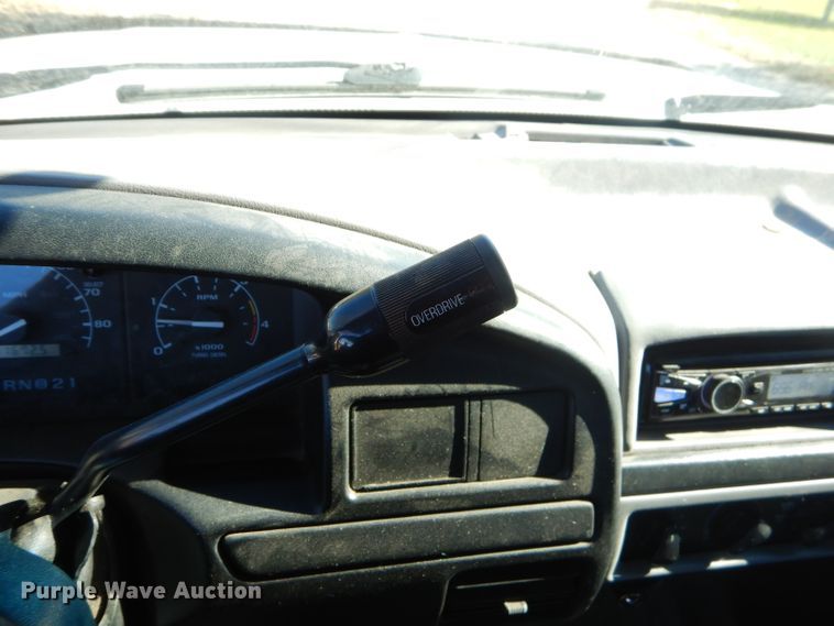 image for item FA9826 1997 Ford F350 XLT Crew Cab pickup truck