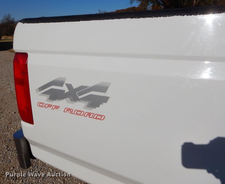 image for item FA9826 1997 Ford F350 XLT Crew Cab pickup truck