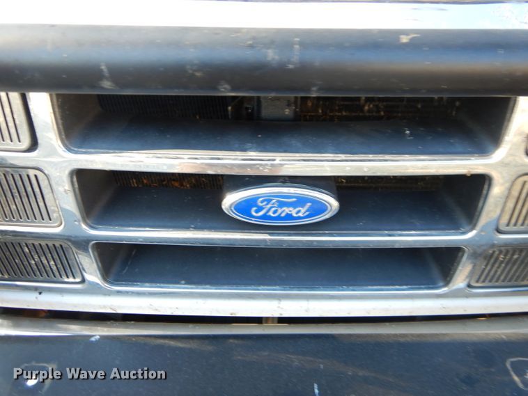 image for item FA9826 1997 Ford F350 XLT Crew Cab pickup truck