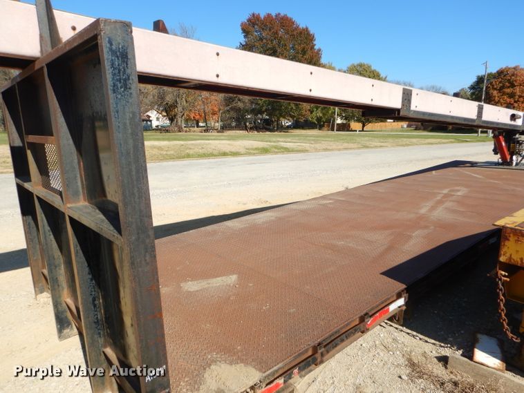 image for item FA9831 Steel flatbed with conveyor