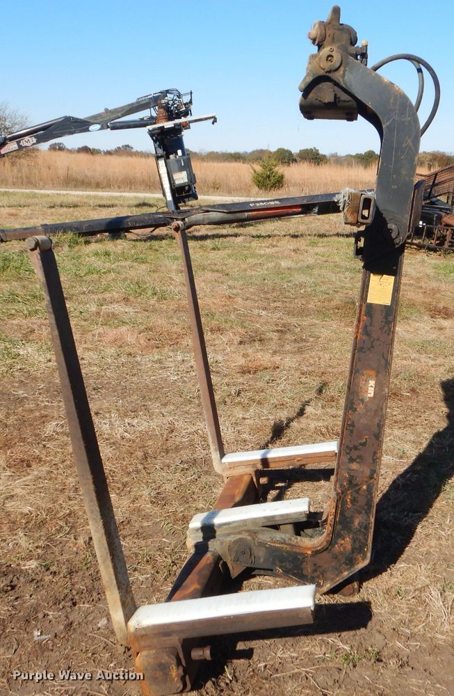 image for item FA9833 2000 Kinshofer pallet fork attachment
