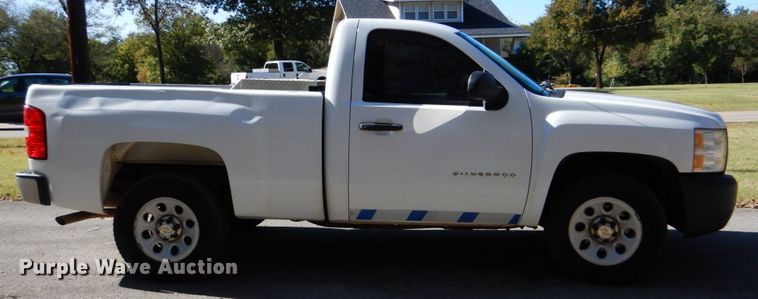 image for item FF9000 2011 Chevrolet Silverado 1500 pickup truck
