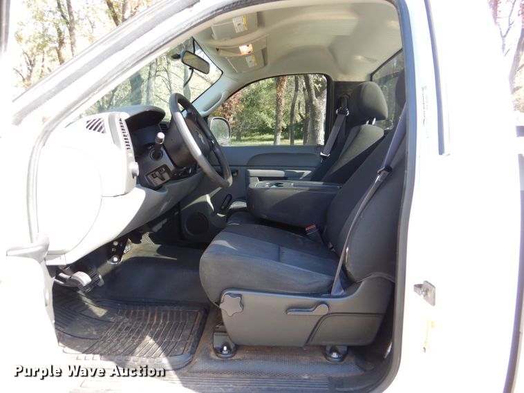 image for item FF9000 2011 Chevrolet Silverado 1500 pickup truck