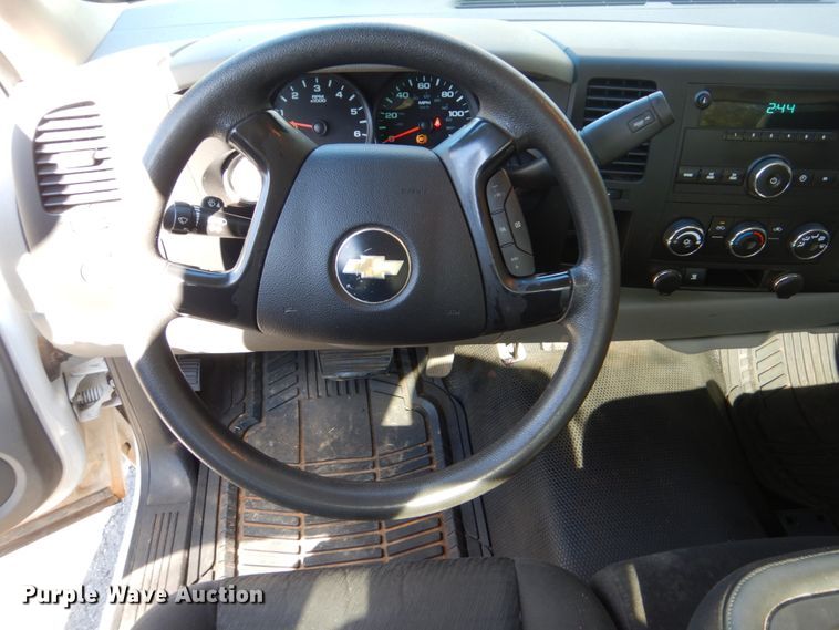 image for item FF9000 2011 Chevrolet Silverado 1500 pickup truck