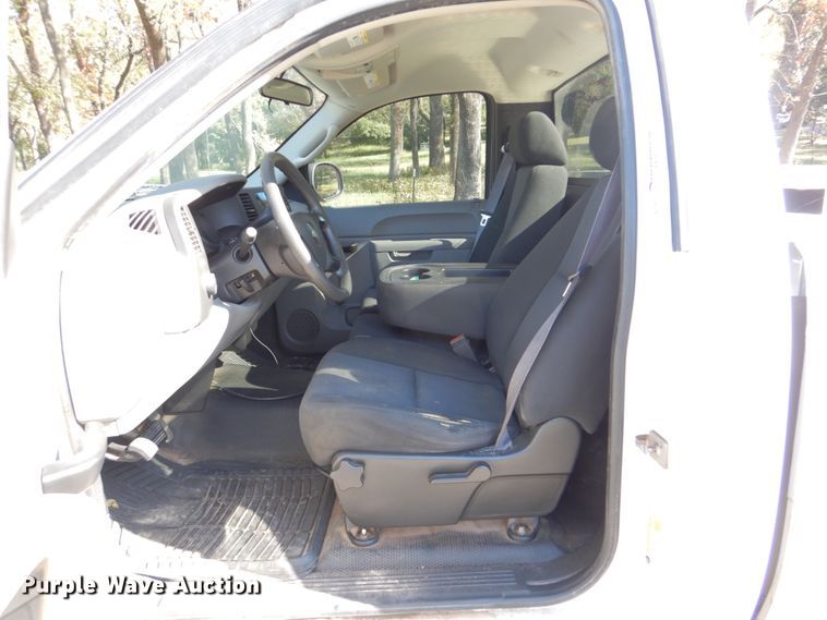 image for item FF9001 2011 Chevrolet Silverado 1500 pickup truck