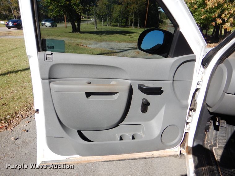 image for item FF9001 2011 Chevrolet Silverado 1500 pickup truck