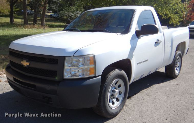 image for item FF9002 2011 Chevrolet Silverado 1500 pickup truck