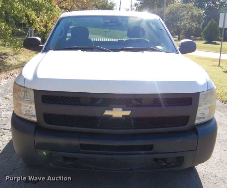 image for item FF9002 2011 Chevrolet Silverado 1500 pickup truck