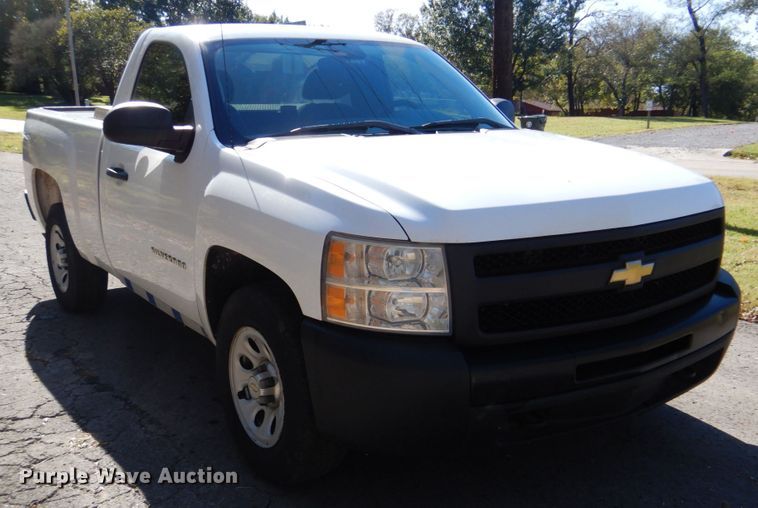image for item FF9002 2011 Chevrolet Silverado 1500 pickup truck