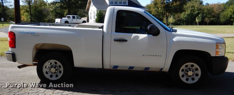 image for item FF9002 2011 Chevrolet Silverado 1500 pickup truck