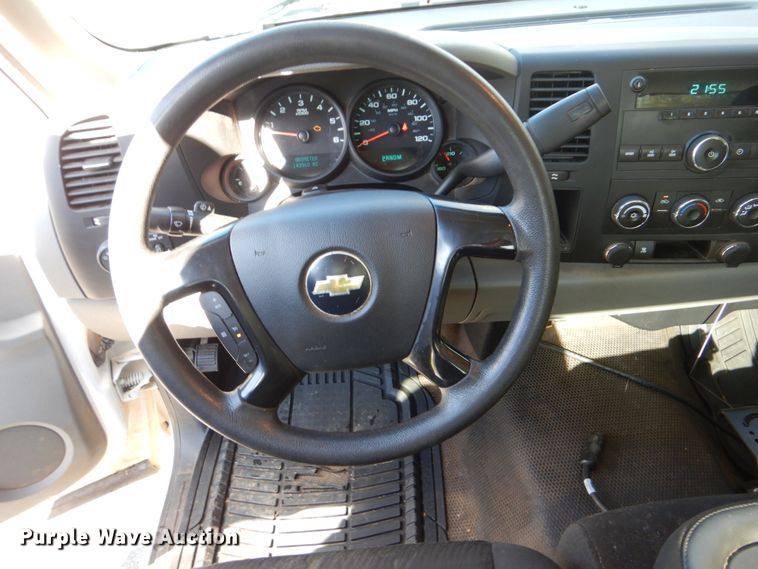 image for item FF9002 2011 Chevrolet Silverado 1500 pickup truck