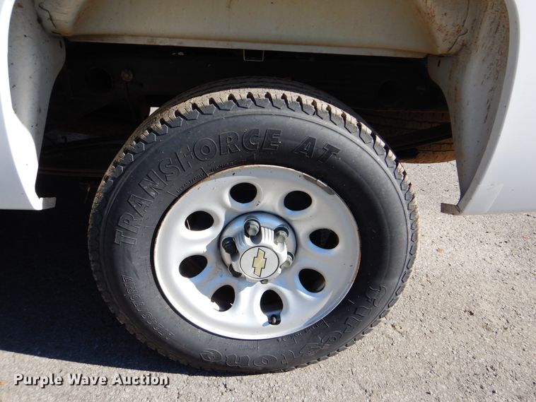 image for item FF9002 2011 Chevrolet Silverado 1500 pickup truck