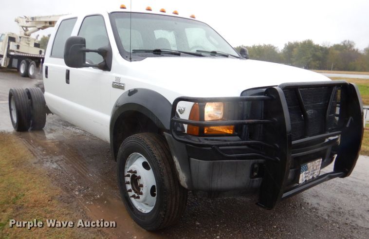 image for item FF9041 2007 Ford F450 Super Duty Crew Cab truck cab and chassis