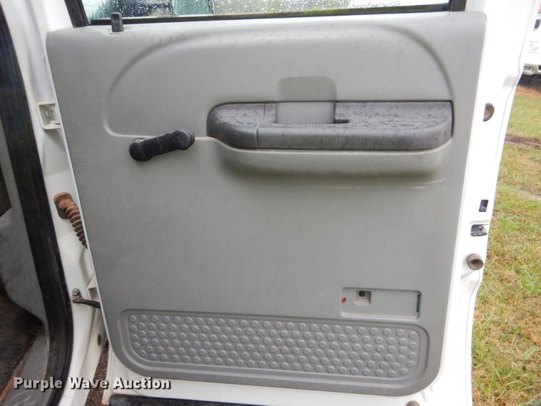 image for item FF9041 2007 Ford F450 Super Duty Crew Cab truck cab and chassis