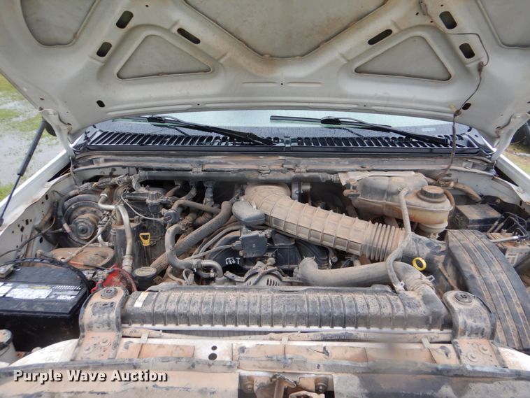 image for item FF9041 2007 Ford F450 Super Duty Crew Cab truck cab and chassis