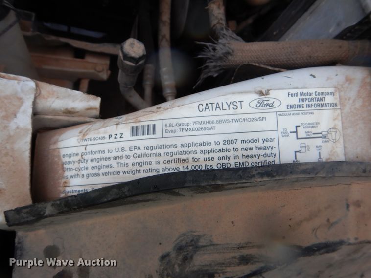 image for item FF9041 2007 Ford F450 Super Duty Crew Cab truck cab and chassis