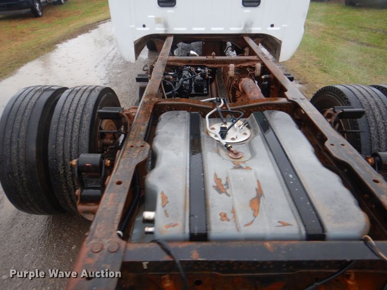 image for item FF9041 2007 Ford F450 Super Duty Crew Cab truck cab and chassis