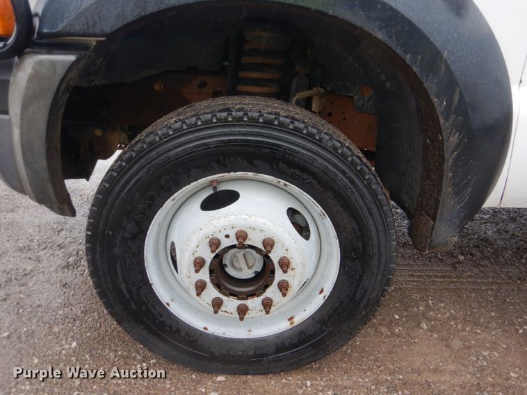 image for item FF9041 2007 Ford F450 Super Duty Crew Cab truck cab and chassis