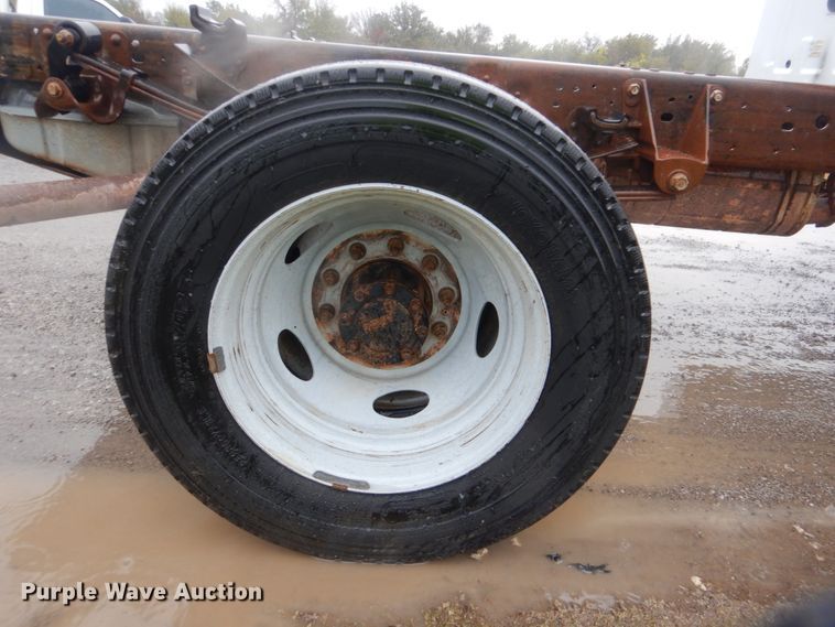 image for item FF9041 2007 Ford F450 Super Duty Crew Cab truck cab and chassis