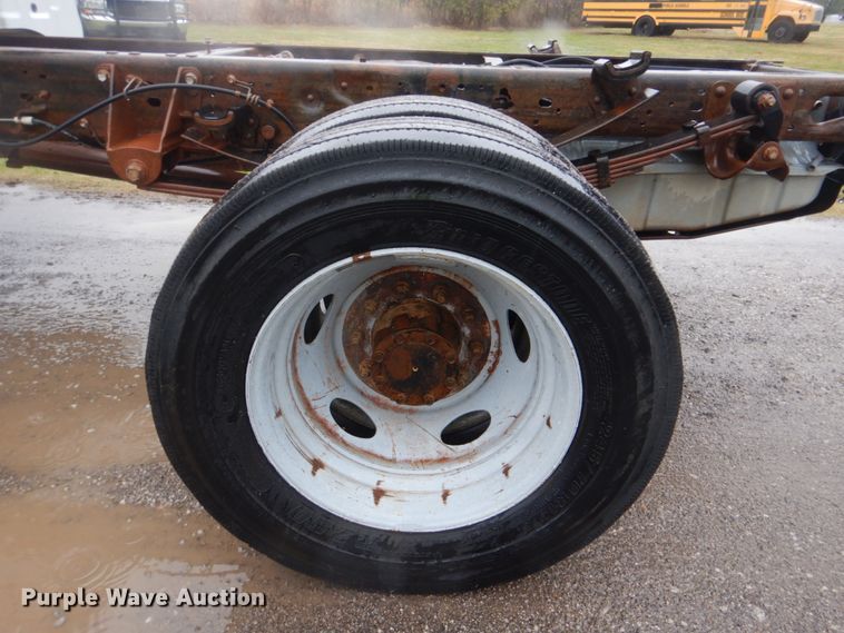 image for item FF9041 2007 Ford F450 Super Duty Crew Cab truck cab and chassis