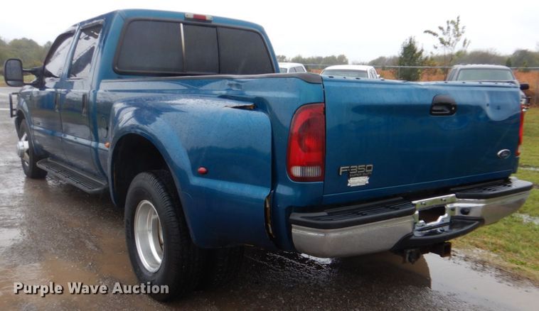 image for item FF9042 2001 Ford F350 Super Duty Crew Cab pickup truck