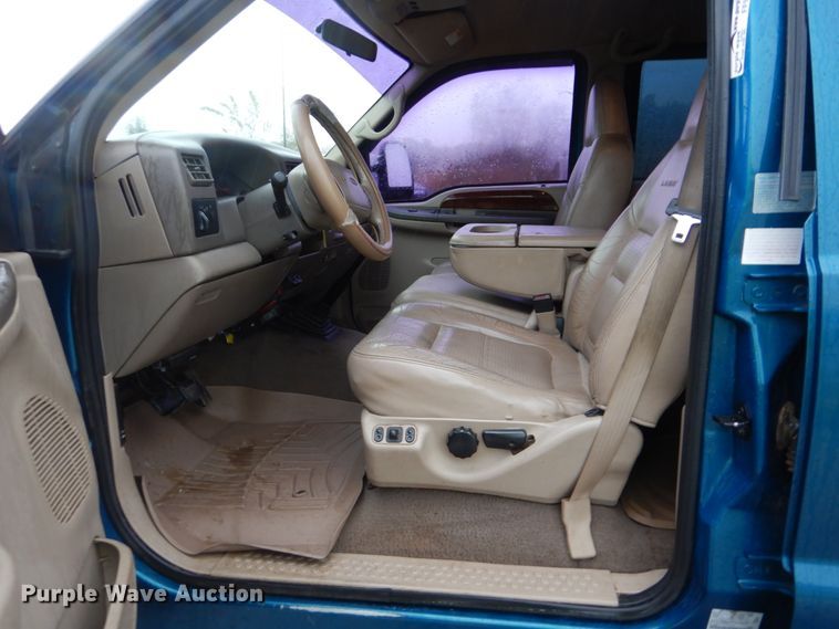 image for item FF9042 2001 Ford F350 Super Duty Crew Cab pickup truck