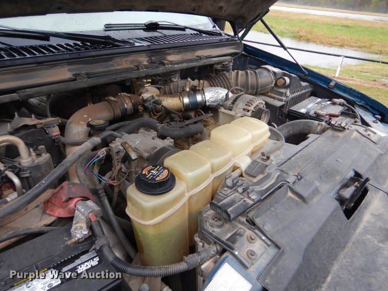 image for item FF9042 2001 Ford F350 Super Duty Crew Cab pickup truck