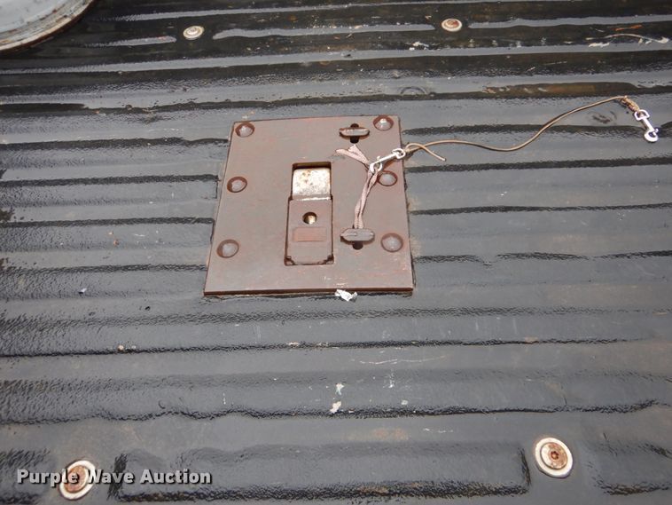 image for item FF9042 2001 Ford F350 Super Duty Crew Cab pickup truck