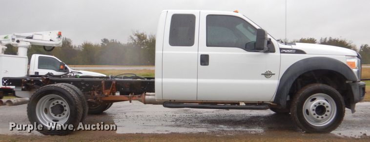 image for item FF9043 2012 Ford F550 SuperCab truck cab and chassis