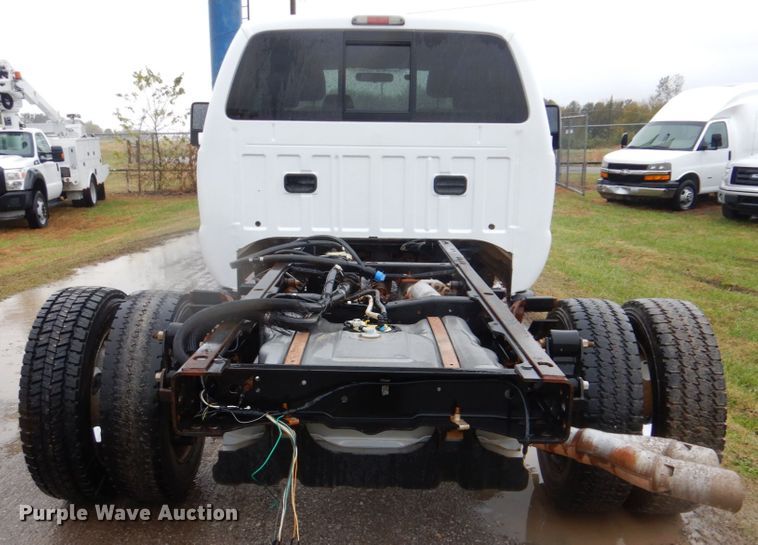 image for item FF9043 2012 Ford F550 SuperCab truck cab and chassis