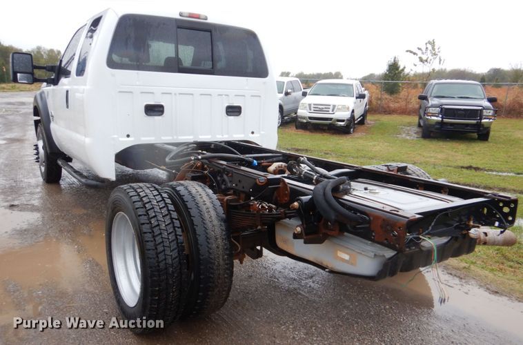 image for item FF9043 2012 Ford F550 SuperCab truck cab and chassis