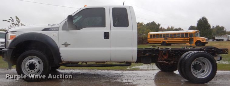 image for item FF9043 2012 Ford F550 SuperCab truck cab and chassis