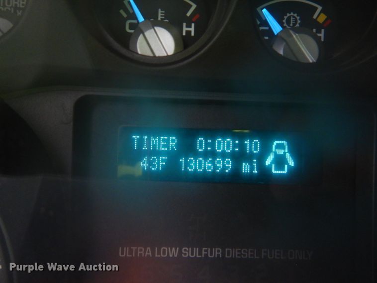 image for item FF9043 2012 Ford F550 SuperCab truck cab and chassis