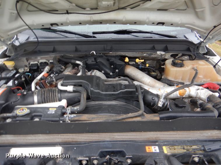 image for item FF9043 2012 Ford F550 SuperCab truck cab and chassis