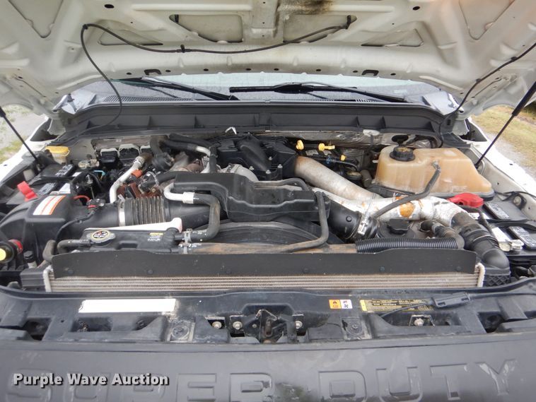 image for item FF9043 2012 Ford F550 SuperCab truck cab and chassis