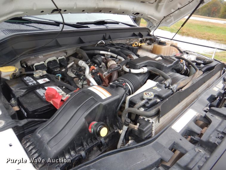 image for item FF9043 2012 Ford F550 SuperCab truck cab and chassis